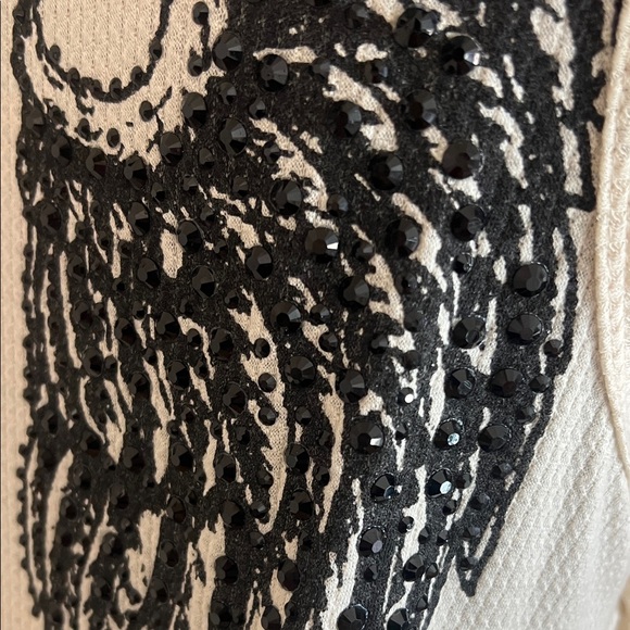 Vocal White and Black Angel Wings Tank Top - Picture 4 of 5